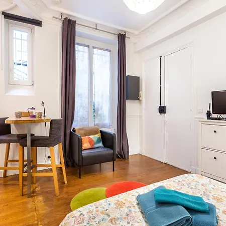 Apartment Saint Sulpice Paris